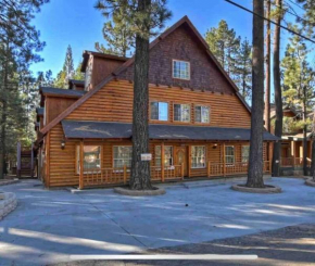Big Bear Big 10 w/HOT TUB/walk to Snow Summit!!